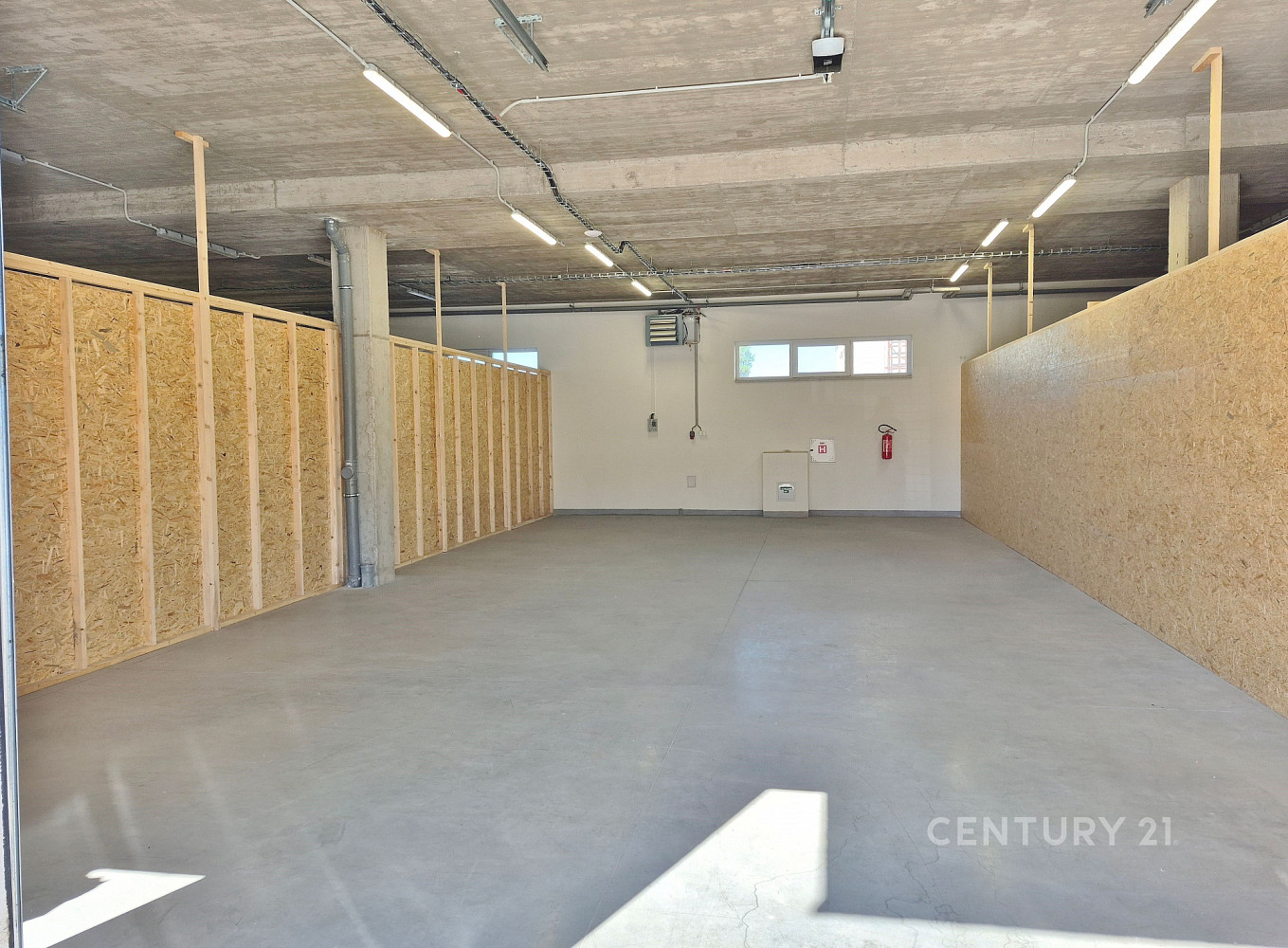 Pronájem skladovacích prostor 102 m² – fotografie 4
