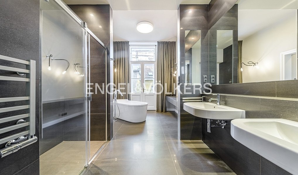 Pronájem bytu 6+kk 285 m², Praha – náhled fotky 10
