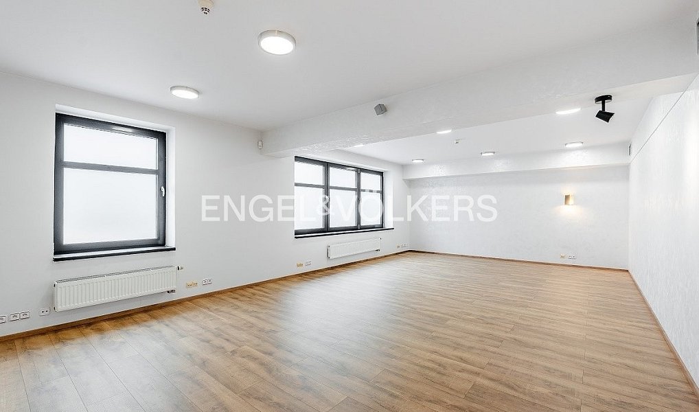 Pronájem obchodních prostor 360 m², Praha – náhled fotky 4