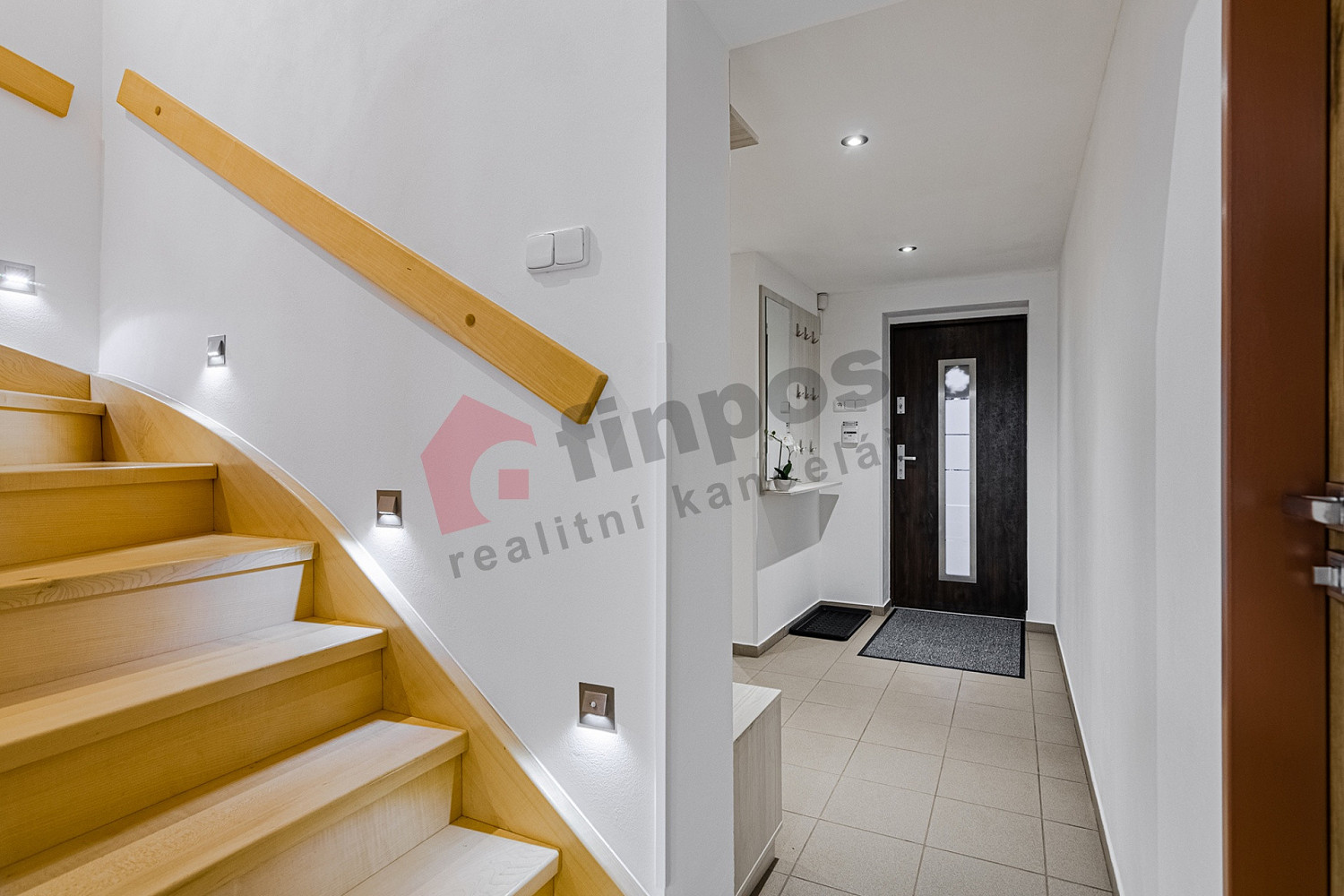 Prodej domu 149 m² s pozemkem 408 m² – fotografie 2