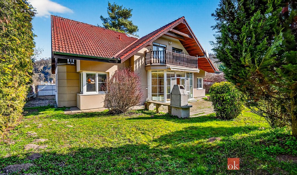 Prodej domu 258 m² s pozemkem 1 347 m², Praha – náhled fotky 2