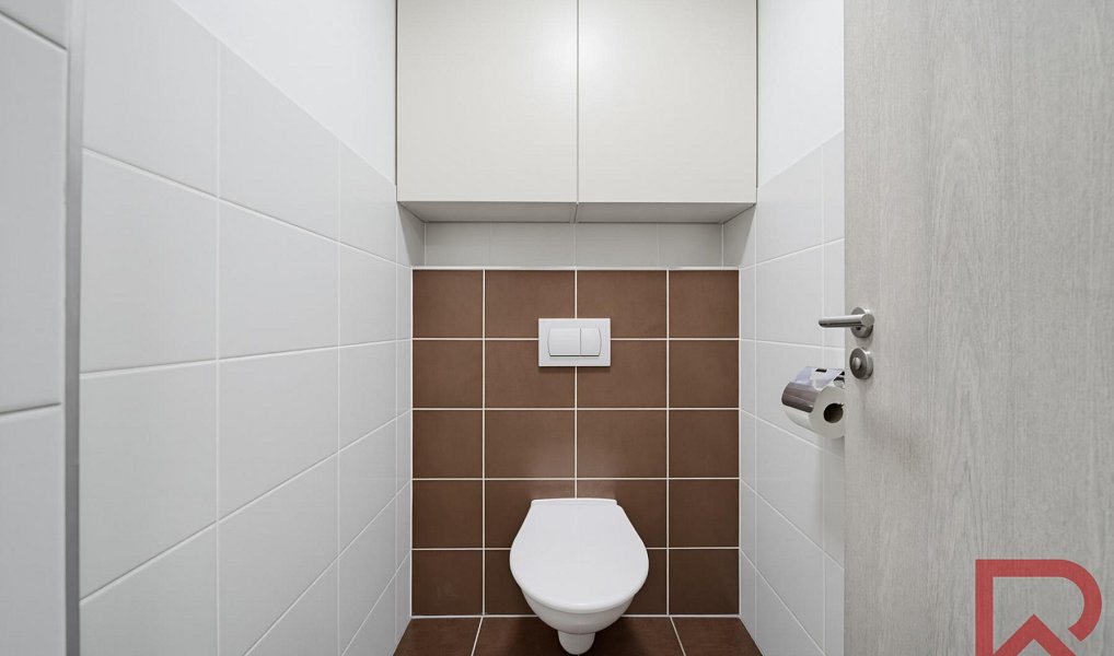 Prodej bytu 3+kk 94 m², Ostrov – náhled fotky 3