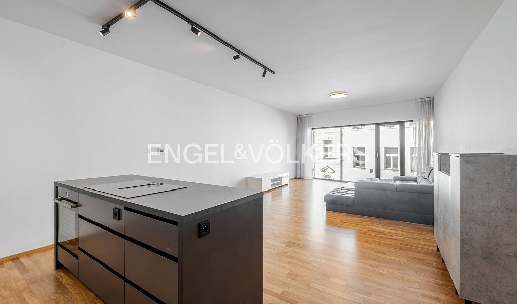 Pronájem bytu 3+kk 115 m², Praha – náhled fotky 2