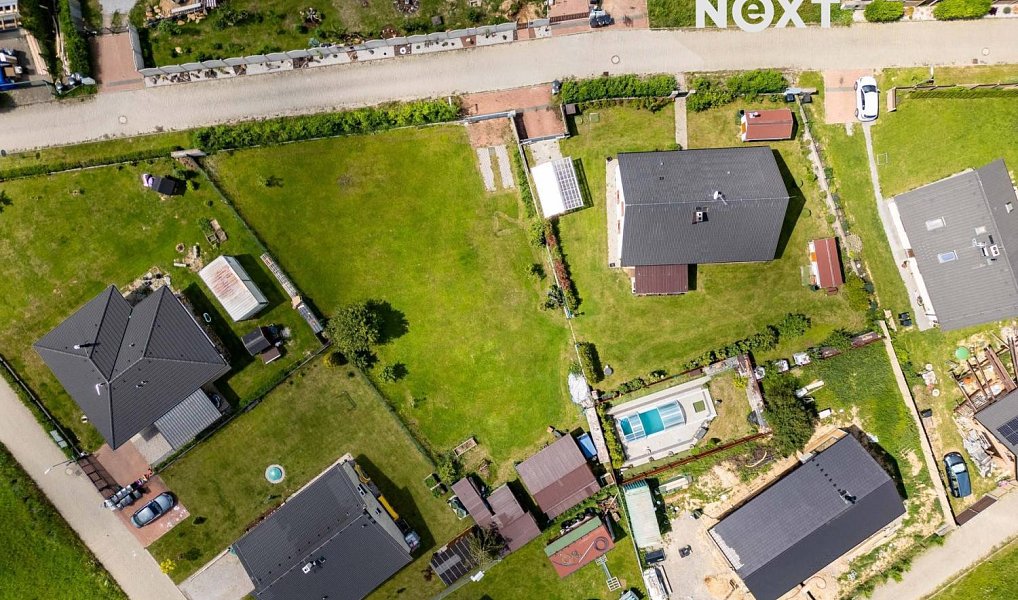 Prodej stavebního pozemku 996 m², Skuhrov – náhled fotky 4