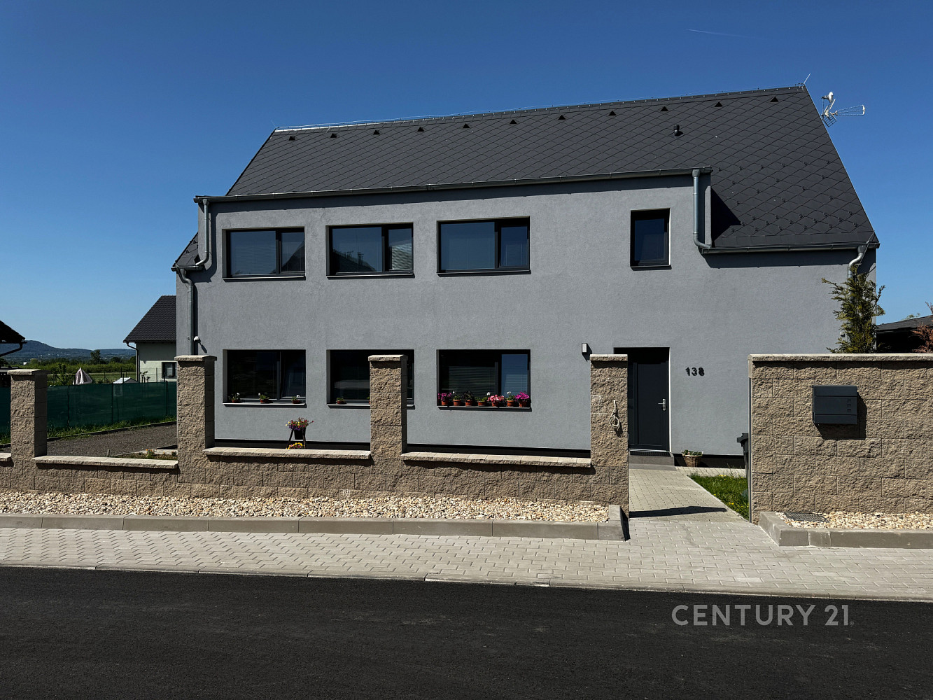 Prodej domu 256 m² s pozemkem 905 m²