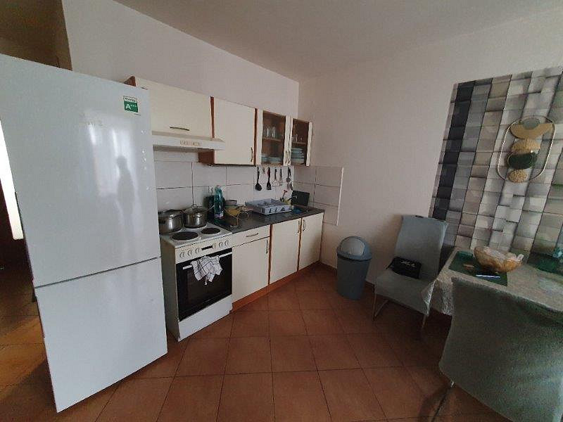 Prodej domu 300 m² s pozemkem 150 m² – fotografie 2
