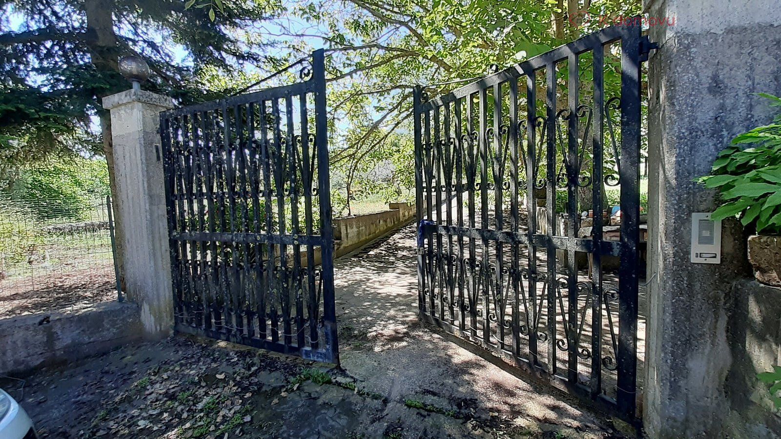 Prodej domu 110 m² s pozemkem 6 000 m²