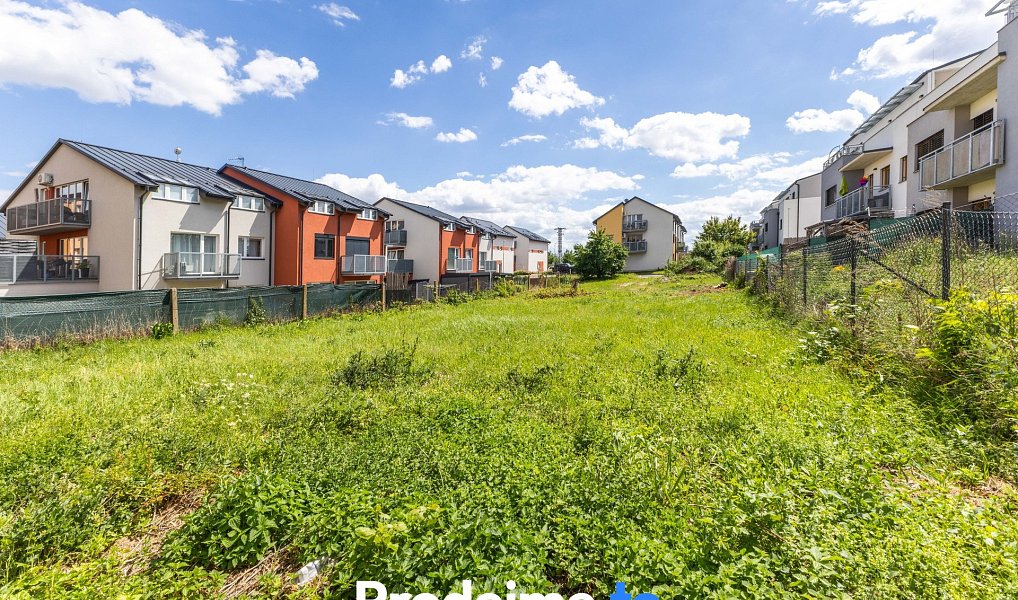 Prodej stavebního pozemku 877 m², Znojmo – náhled fotky 2