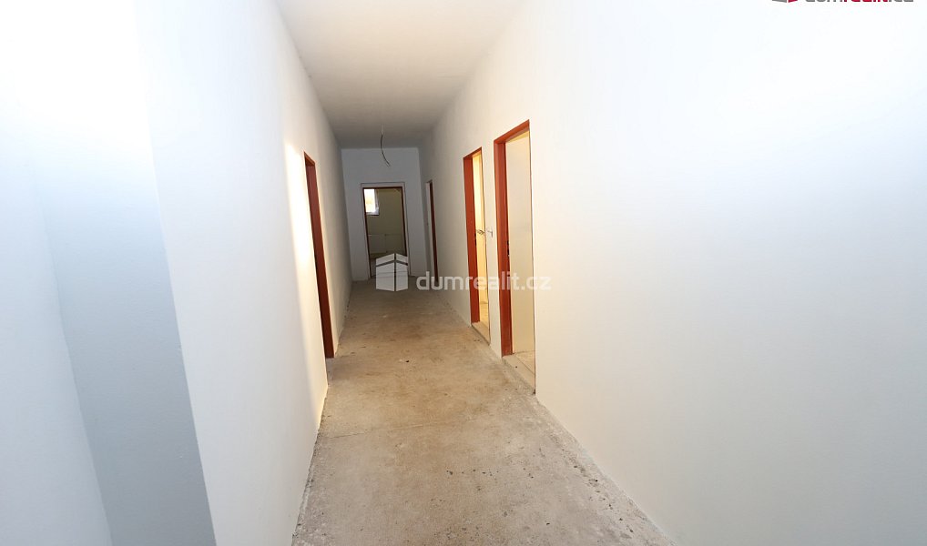 Prodej nájemního domu, činžáku 2 000 m², Aš – náhled fotky 21
