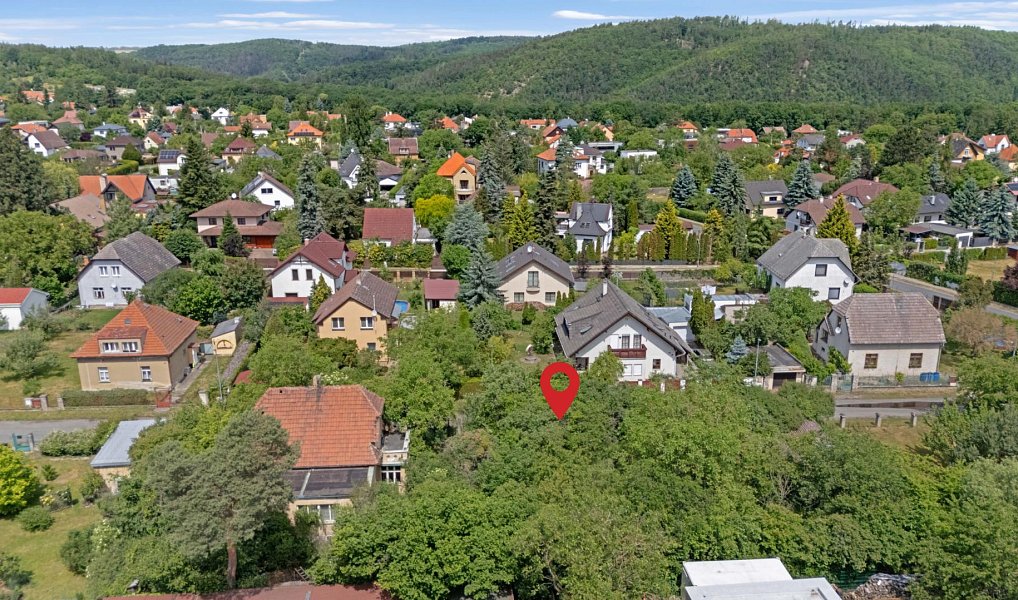 Prodej stavebního pozemku 1 303 m², Černošice – náhled fotky 7