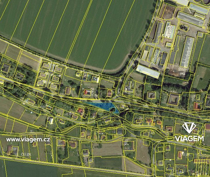 Zahrada 1 413 m², Podíl 67 % o výměře 942 m² – další