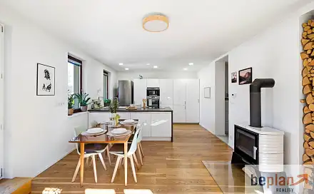 Prodej domu 161 m² s pozemkem 530 m², Lomená, Kamenice - Ládví, okres Praha-východ