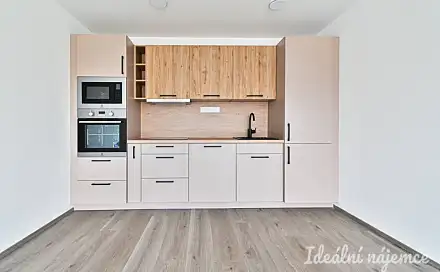 Pronájem bytu 3+kk 75 m²