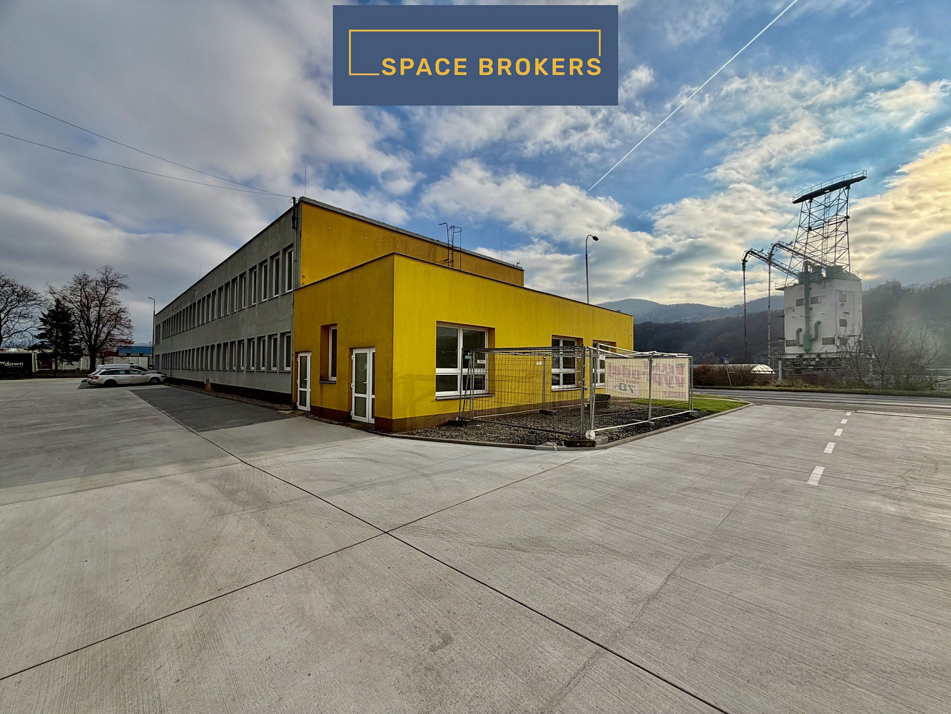 Pronájem obchodních prostor 490 m² — photo 2