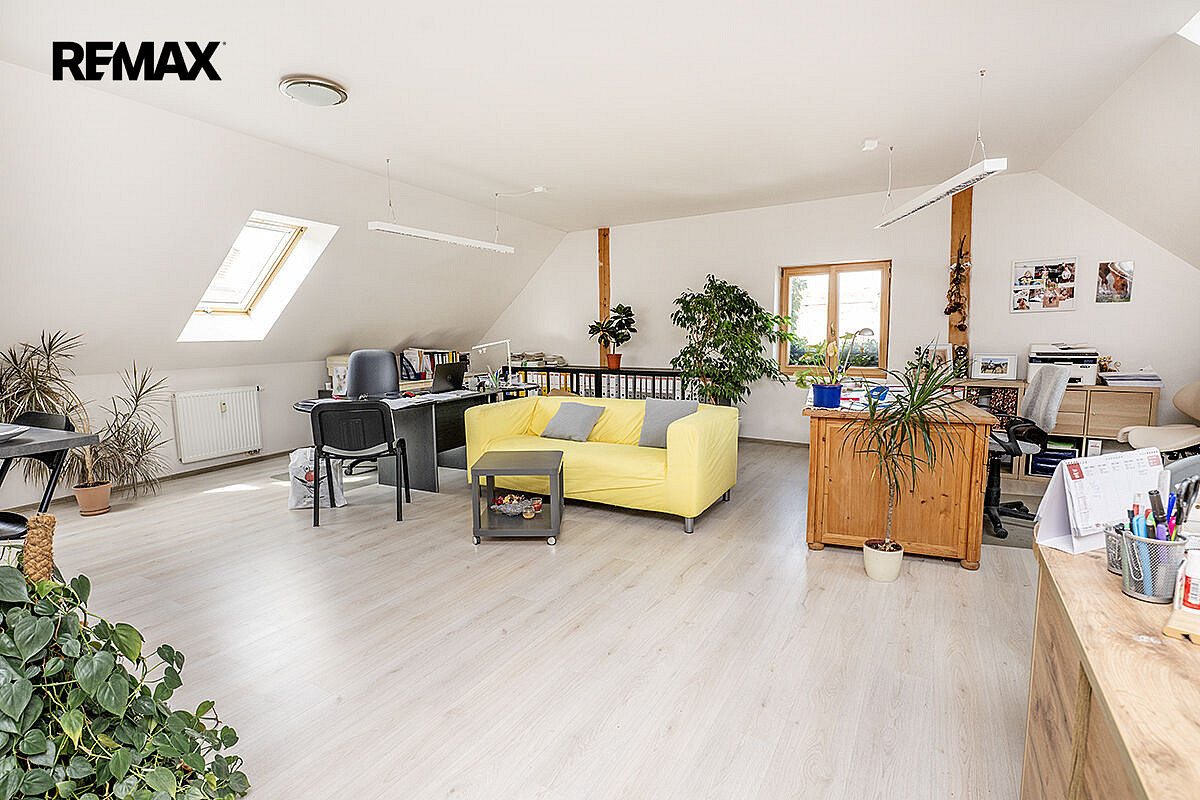 Pronájem kanceláře 75 m²