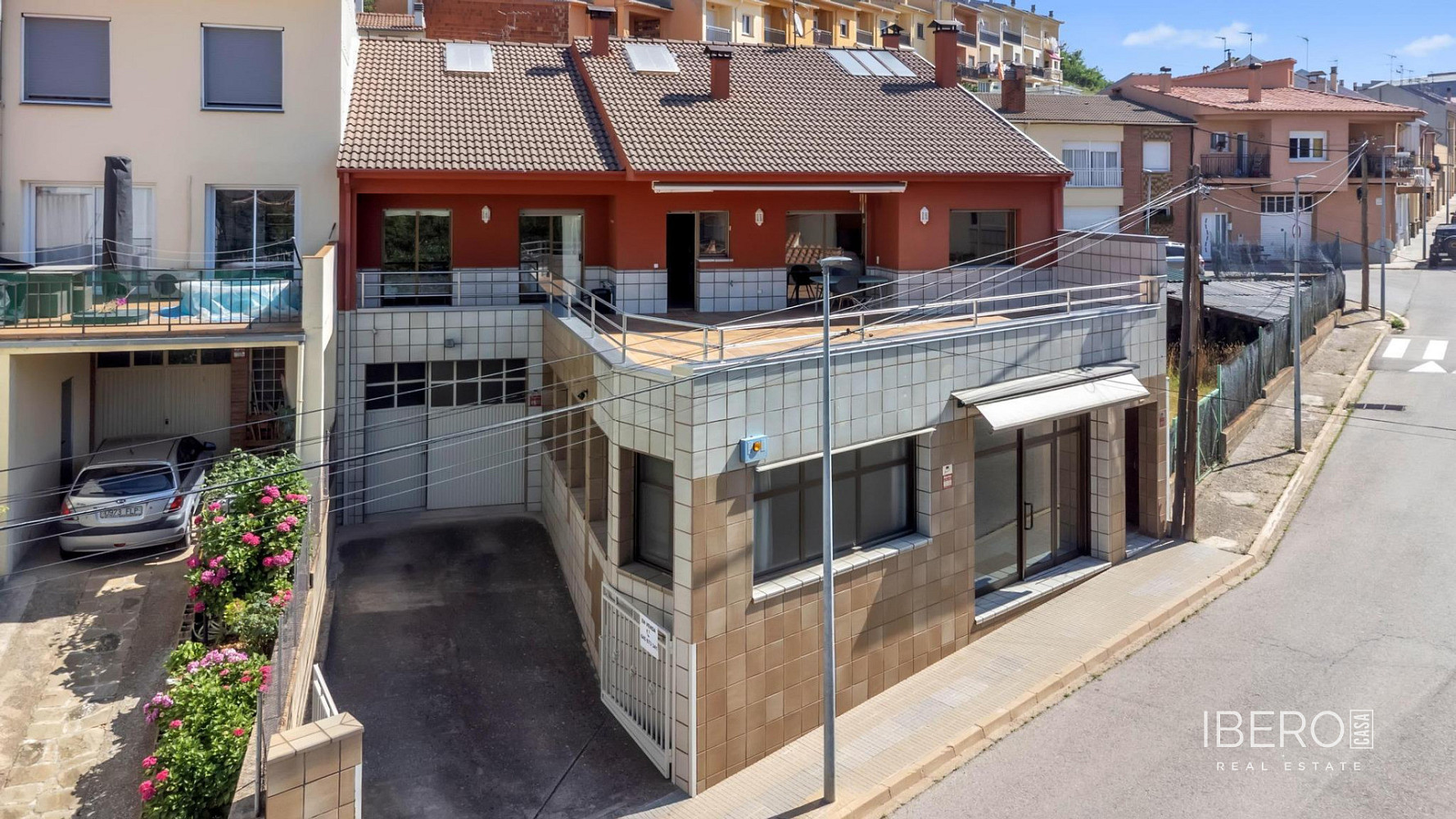 Prodej domu 255 m² s pozemkem 425 m² — photo 2