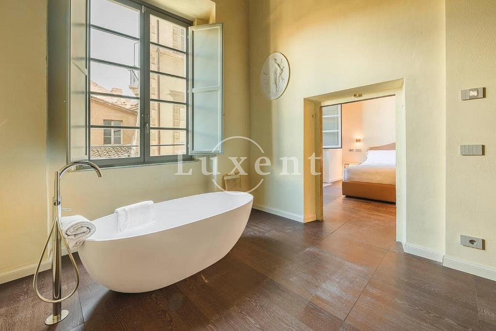 Prodej butikového hotelu 600 m², Piazza del Campo, Siena, Itálie - Vista 4