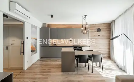 Prodej bytu 2+kk 54 m², Staropramenná, Praha 5 - Smíchov