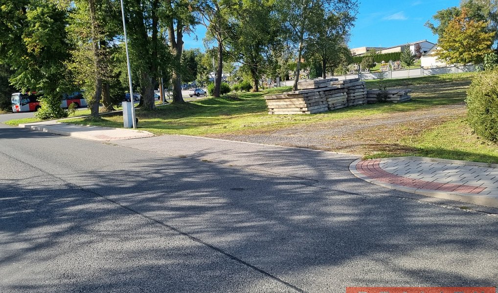 Prodej komerčního pozemku 3 102 m², Zaječov – náhled fotky 3