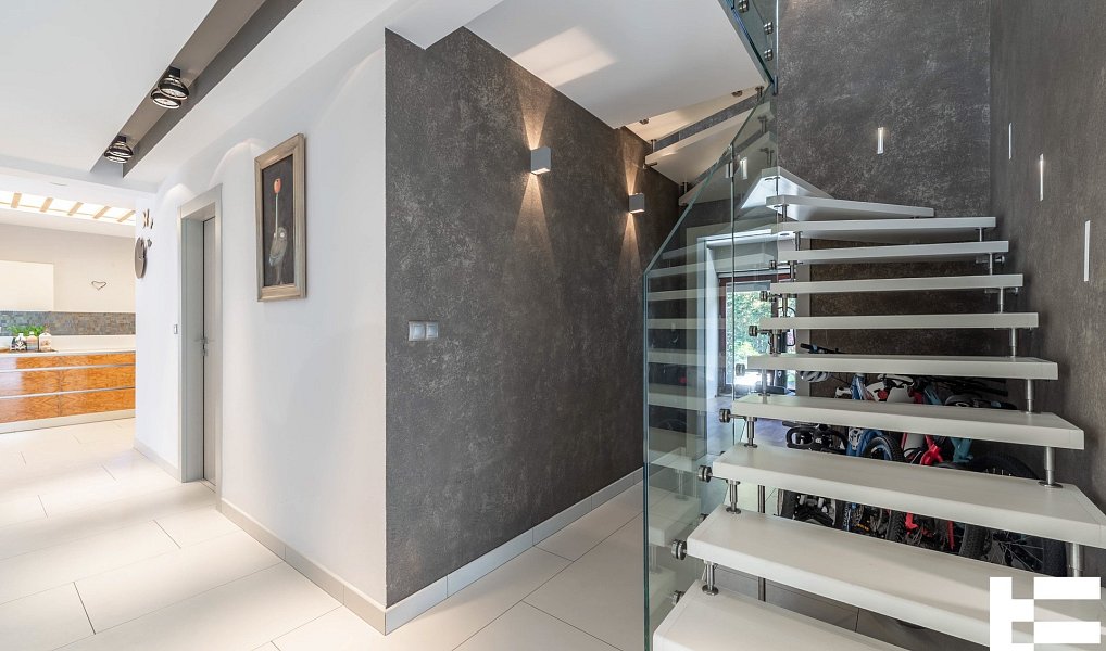 Prodej domu 227 m² s pozemkem 513 m², Zeleneč – náhled fotky 39