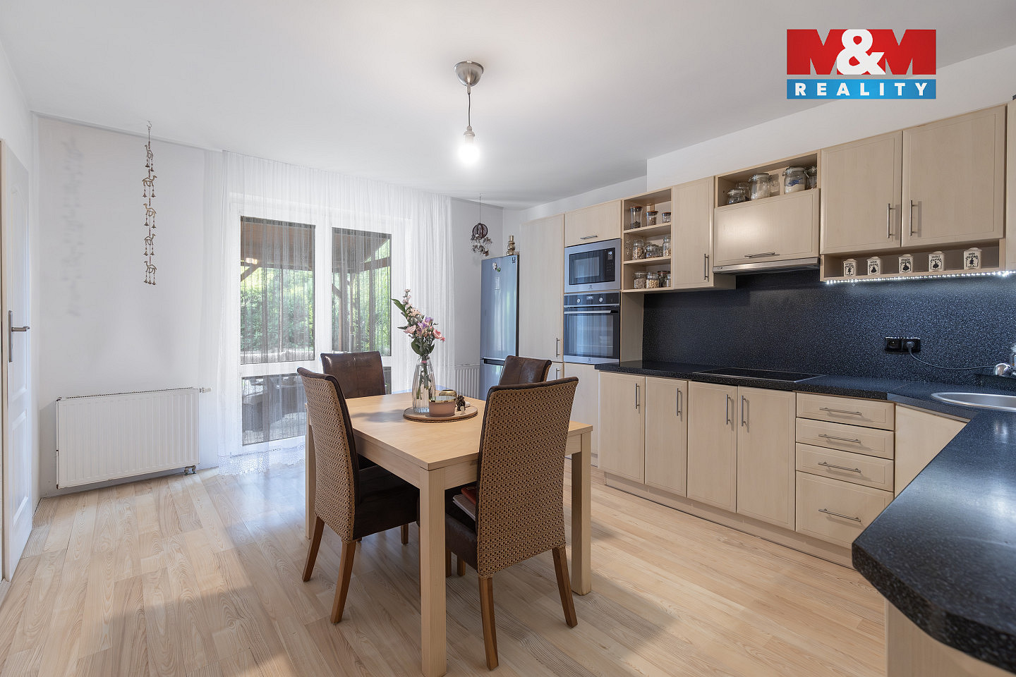Prodej domu 230 m² s pozemkem 1 113 m² — photo 2