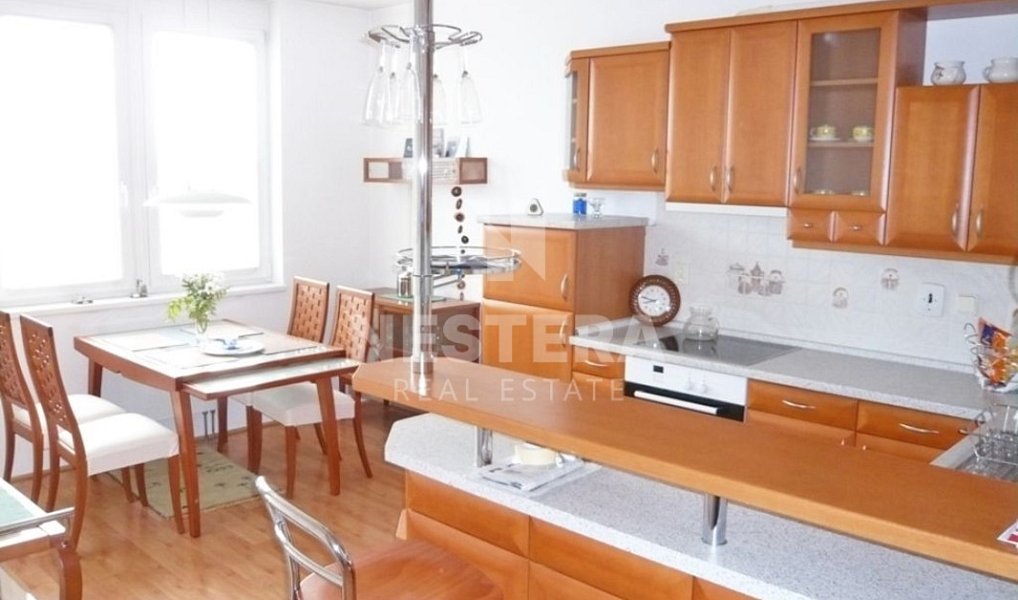 Pronájem bytu 3+1 100 m², Praha – náhled fotky 16