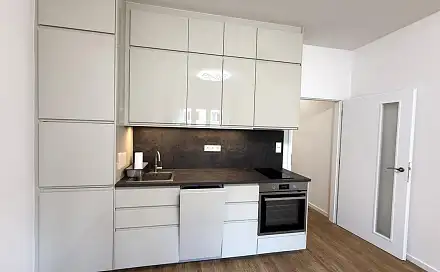 Pronájem bytu 1+kk 28 m²