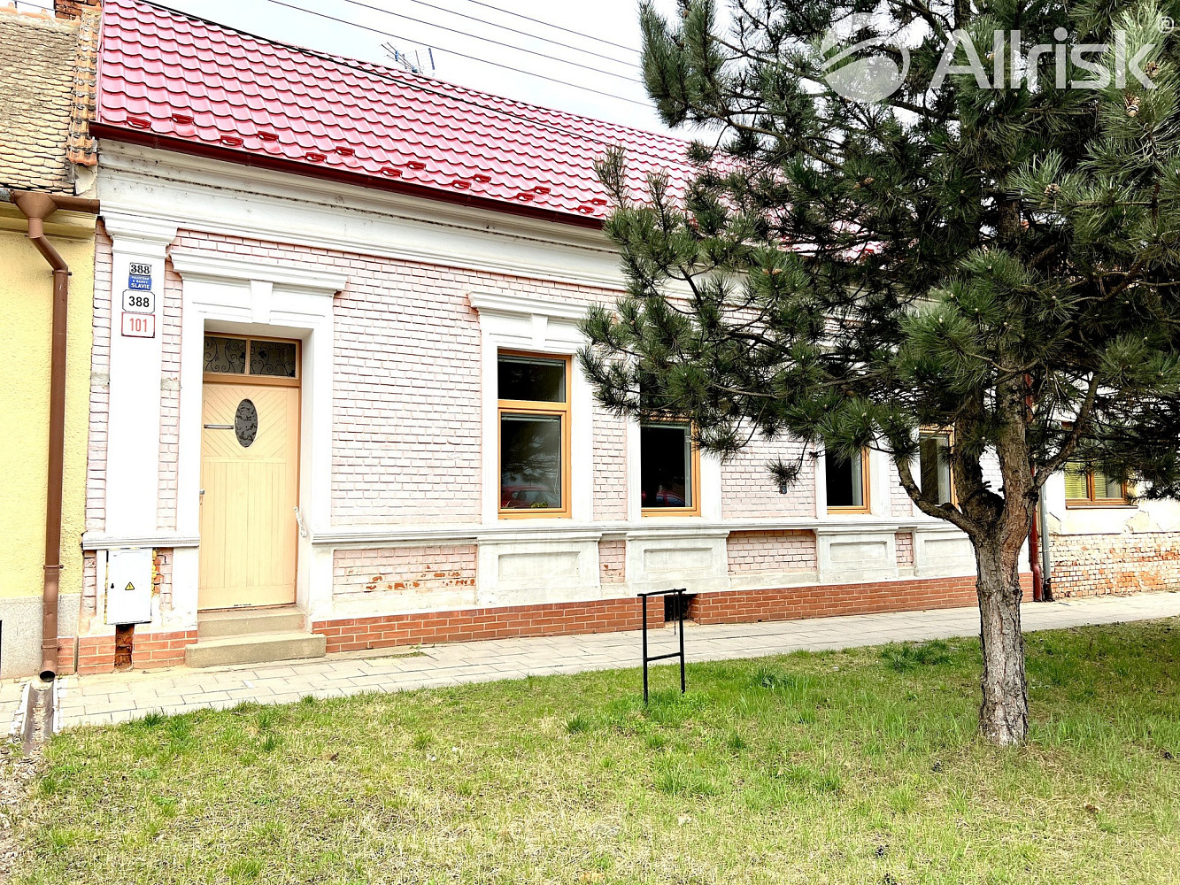 Prodej domu 78 m² s pozemkem 218 m²
