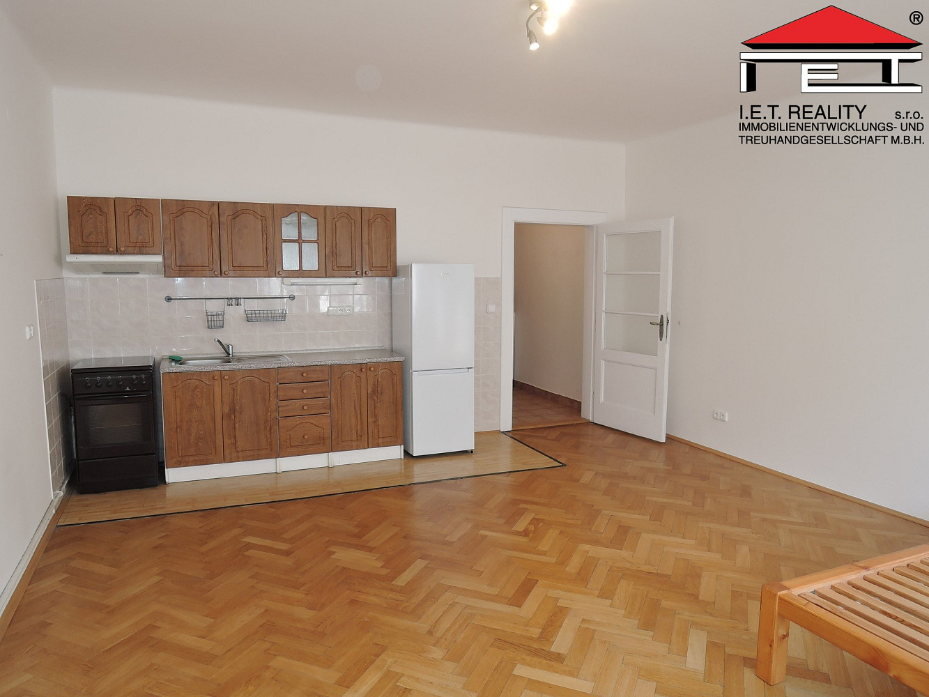 Pronájem bytu 1+kk 41 m² – fotografie 4