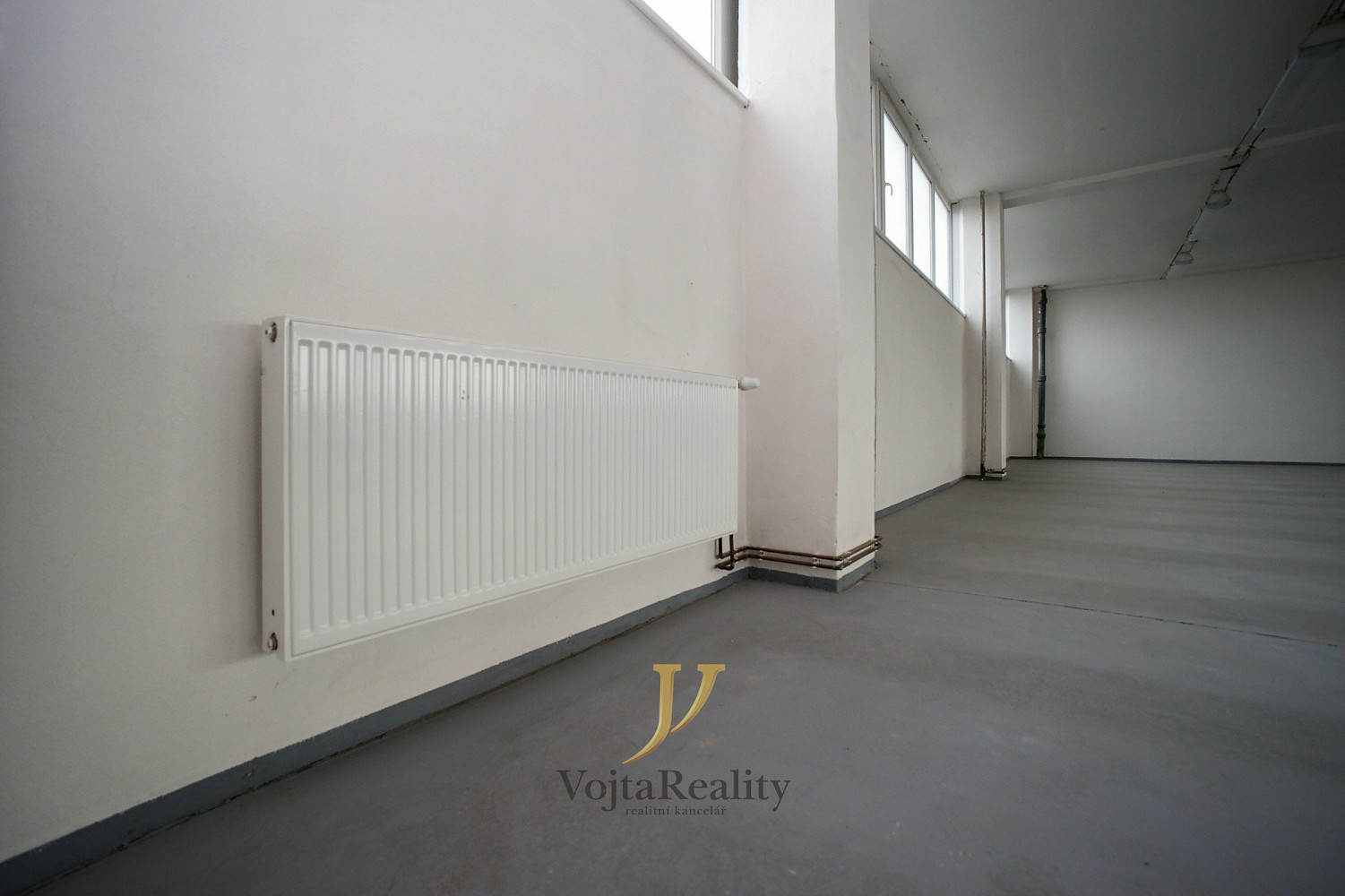 Pronájem skladovacích prostor 400 m² – fotografie 4
