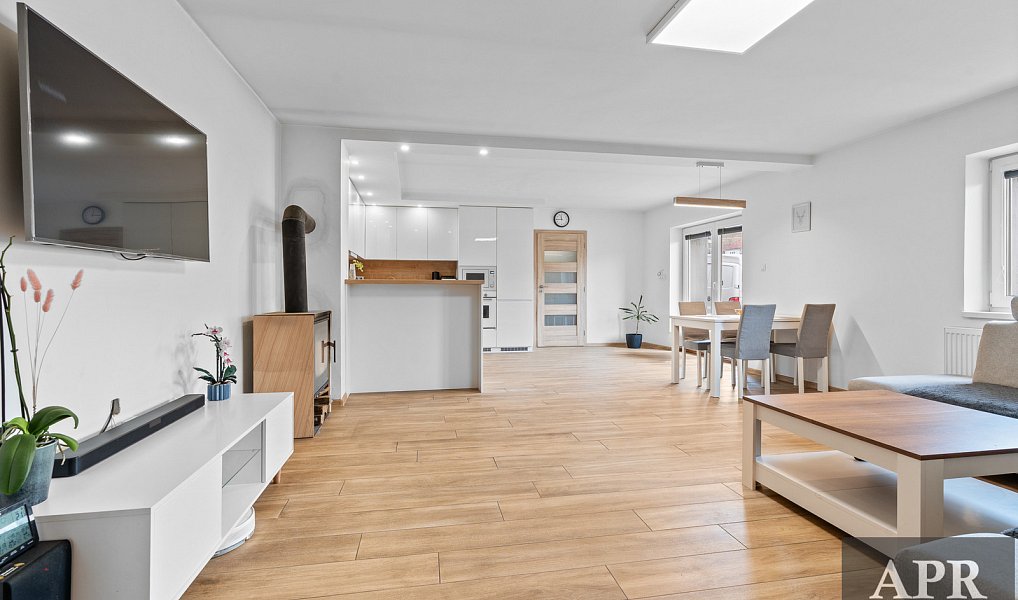 Prodej domu 228 m² s pozemkem 957 m², Pašovice – náhled fotky 7