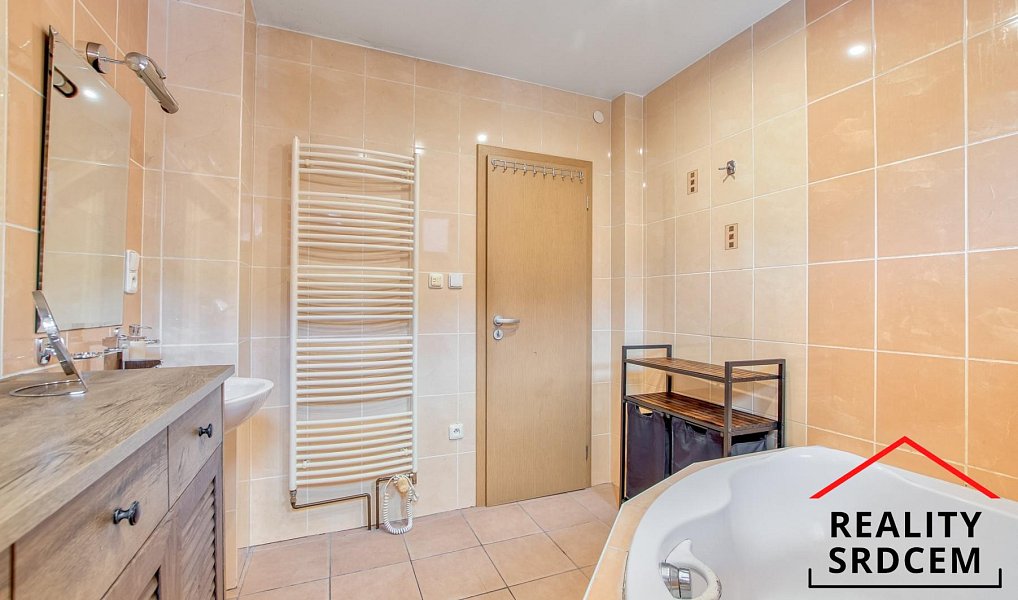 Prodej domu 170 m² s pozemkem 921 m², Bystřice – náhled fotky 11