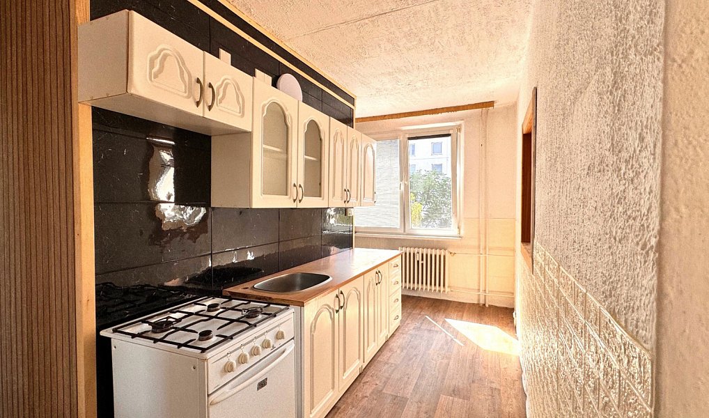 Prodej bytu 3+1 62 m², Bílina – náhled fotky 3