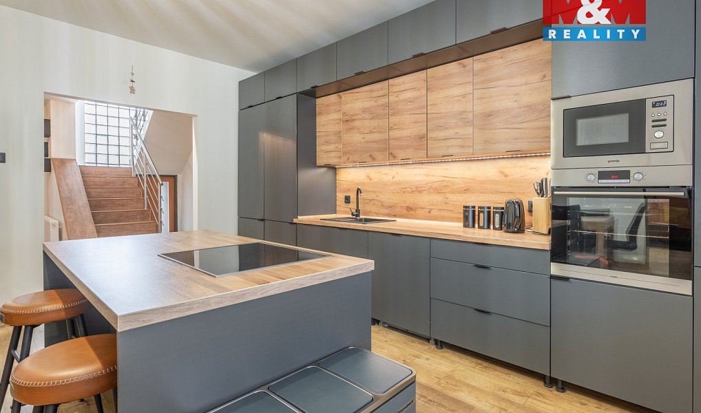 Prodej domu 210 m² s pozemkem 367 m², Vinařice – náhled fotky 4