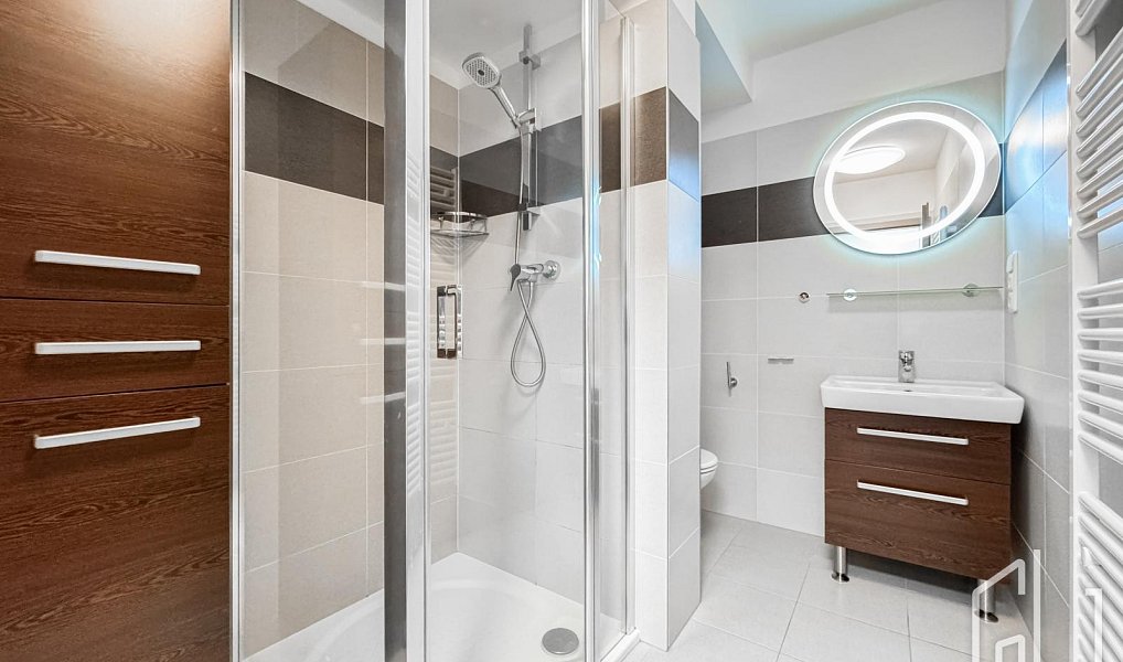 Prodej bytu 4+kk 141 m², Praha – náhled fotky 14