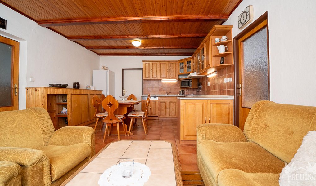 Prodej domu 203 m² s pozemkem 2 621 m², Nezdřev – náhled fotky 5