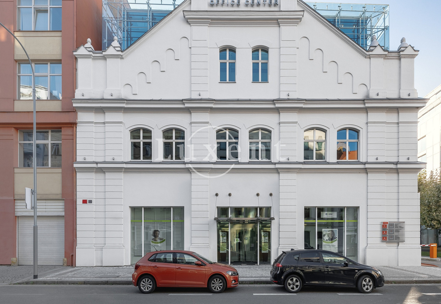 Pronájem kanceláře 870 m² – fotografie 4