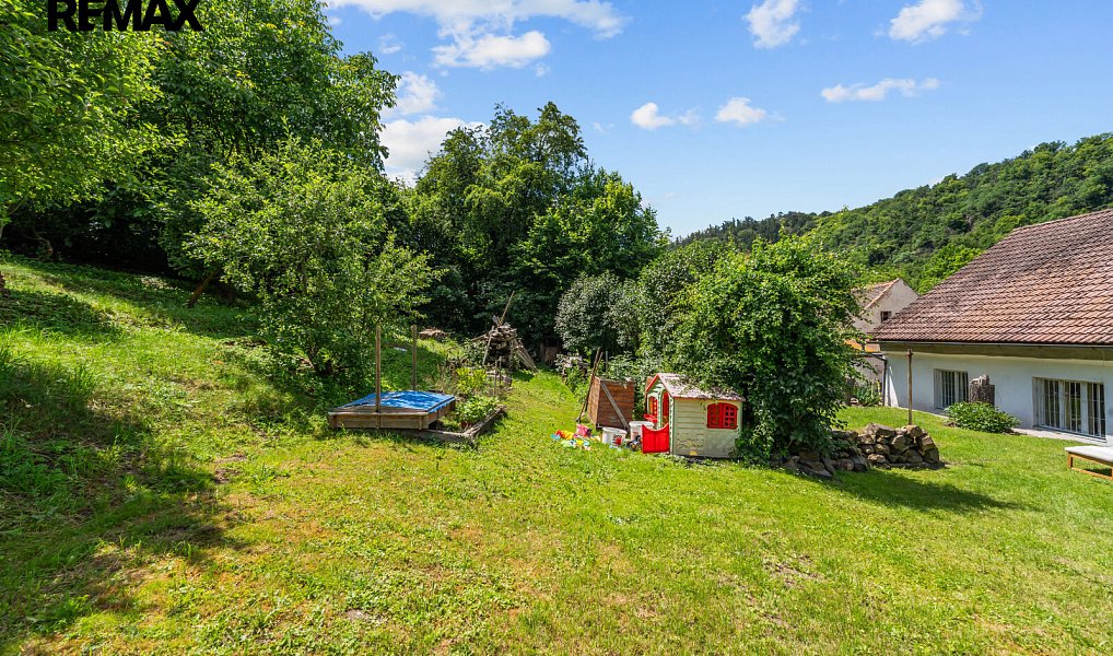 Prodej domu 210 m² s pozemkem 1 114 m², Roztoky – náhled fotky 22