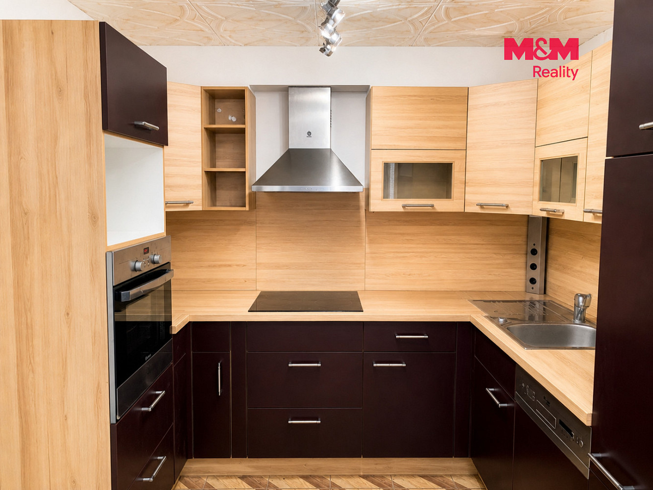 Prodej domu 313 m² s pozemkem 927 m² – fotografie 3