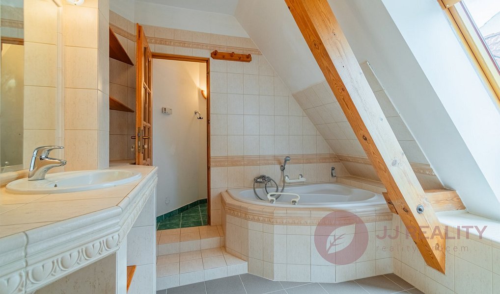 Prodej domu 271 m² s pozemkem 775 m², Šťáhlavy – náhled fotky 24