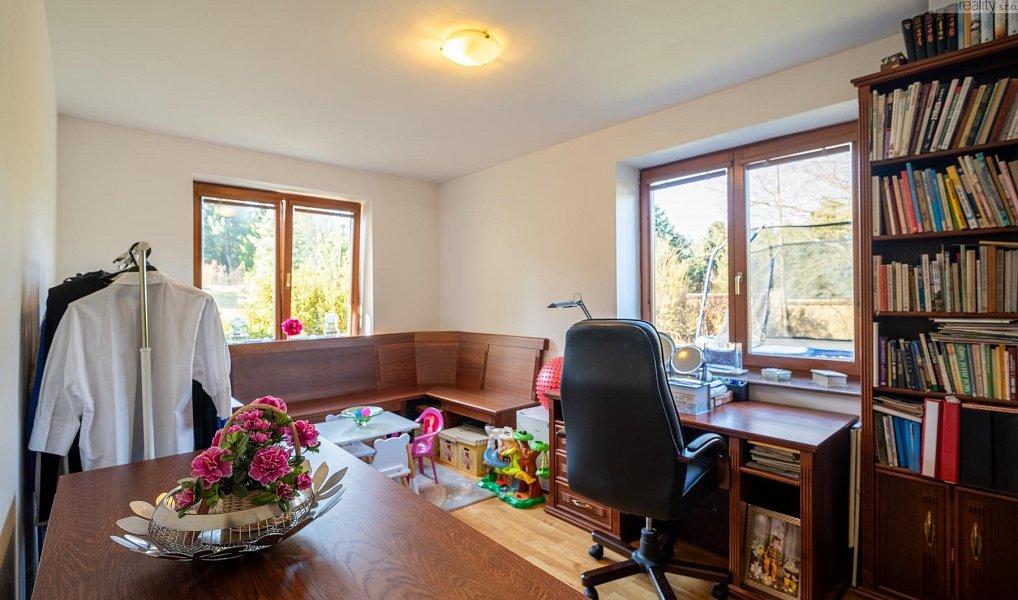 Prodej domu 372 m² s pozemkem 3 764 m², Lužice – náhled fotky 18