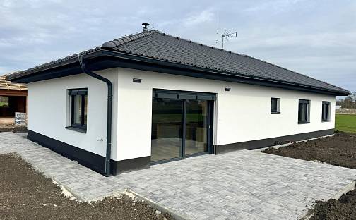 Prodej domu 123 m² s pozemkem 746 m², Pod Lipami, Dašice, okres Pardubice
