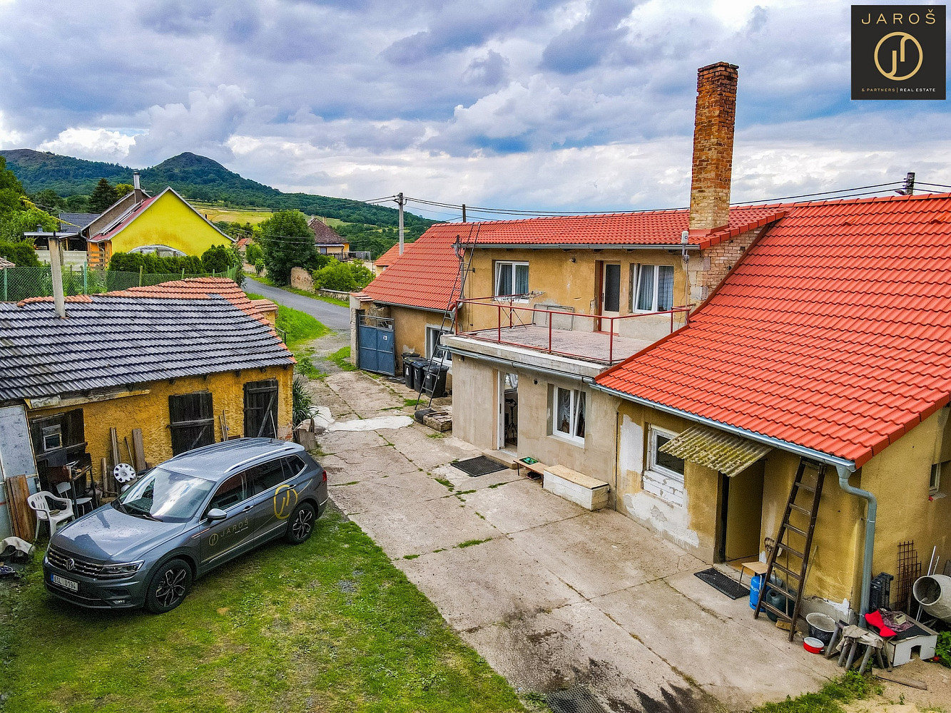 Prodej domu 262 m² s pozemkem 2 342 m² — photo 2