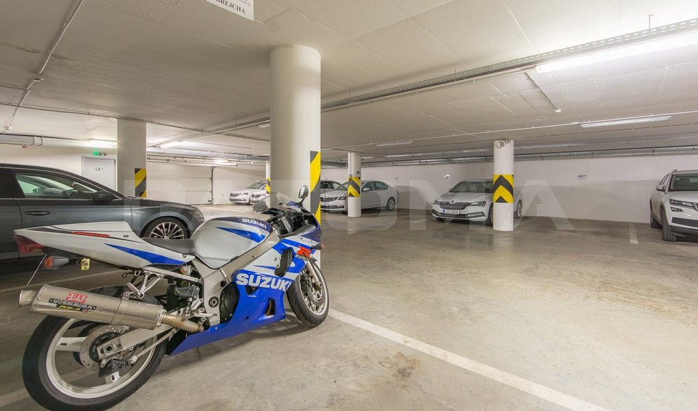 Pronájem kanceláře 269 m², Praha – náhled fotky 12