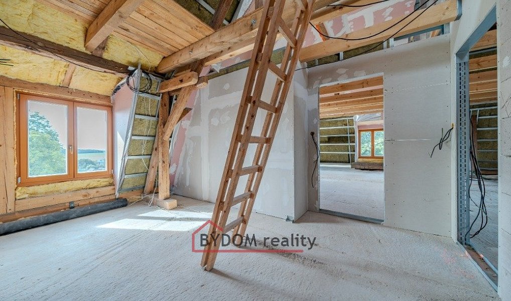 Prodej bytu 4+kk 125 m², Líšťany – náhled fotky 11