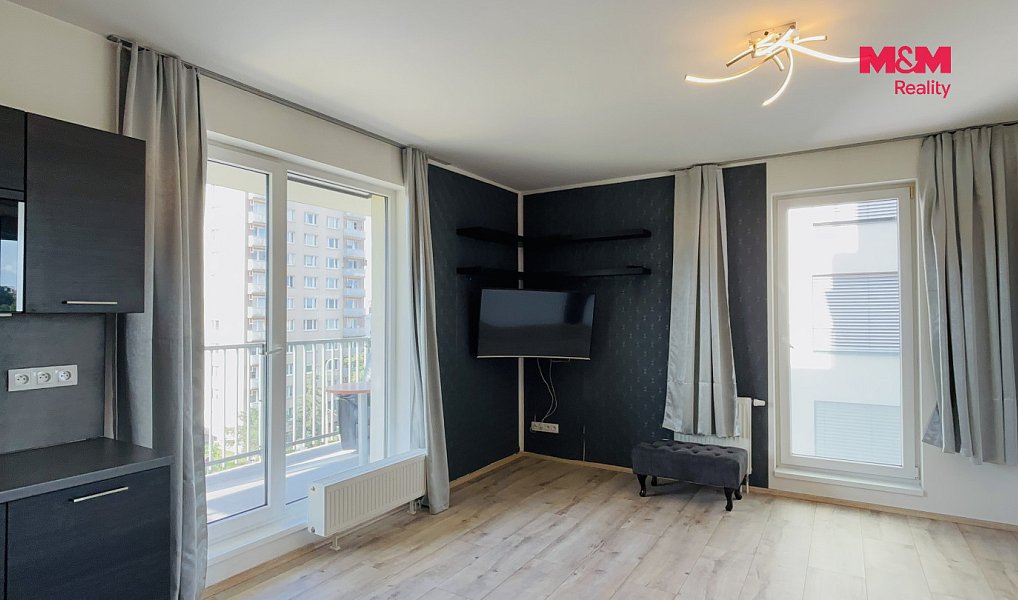Pronájem bytu 1+kk 42 m², Praha – náhled fotky 3