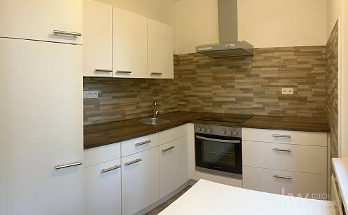 Pronájem bytu 3+1 63 m², Urbinská, Český Krumlov - Domoradice