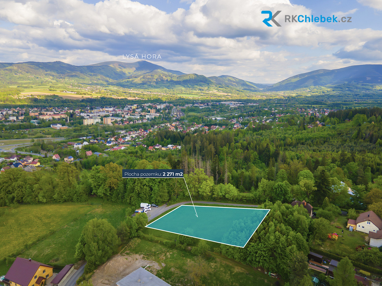 Prodej stavebního pozemku 2 271 m²