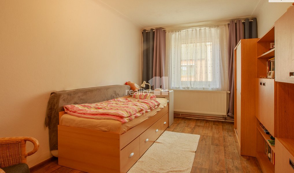 Prodej domu 220 m² s pozemkem 907 m², Žebrák – náhled fotky 19