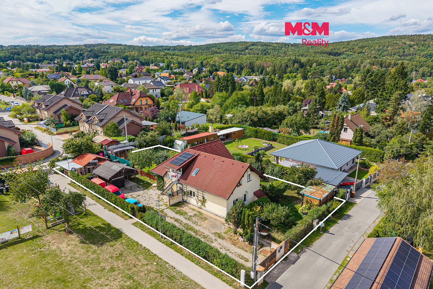 Prodej domu 226 m² s pozemkem 1 151 m²
